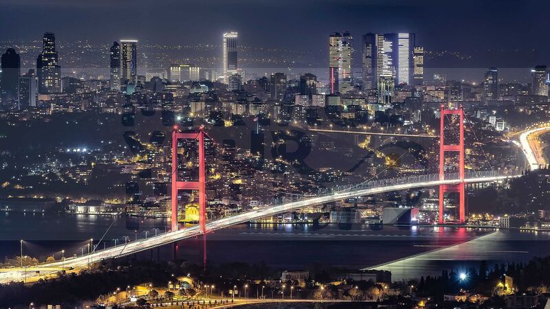 İstanbul: Alkollü İçecekler ve Eğlence Eşliğinde Boğazda Akşam Yemeği Gezisi