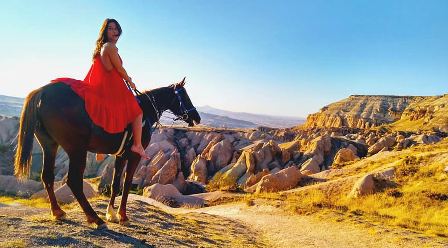 Kapadokya: Gün Doğumu ve Gün Batımı Seçenekli At Binme