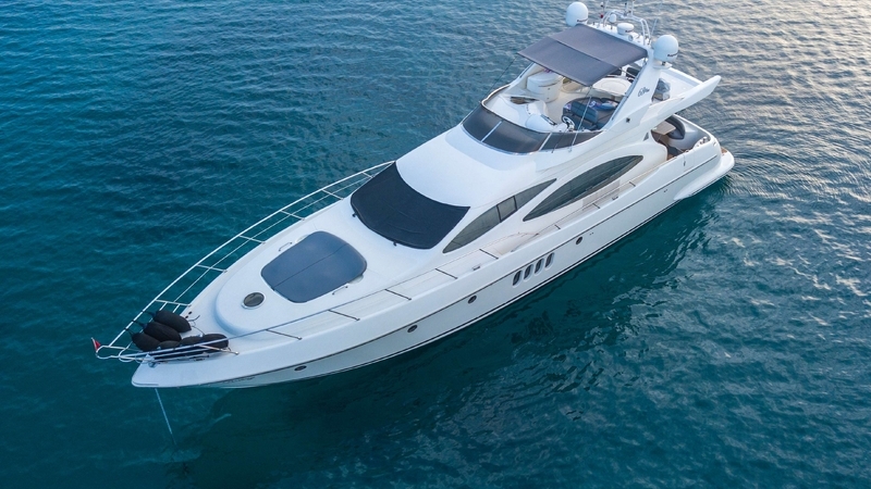 Özel Yat : Azimut 68 | 22 Metre | Morning Tour
