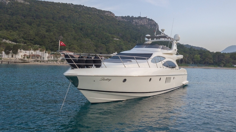 Özel Yat : Azimut 68 | 22 Metre | Morning Tour