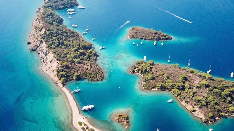 Fethiye: Öğle Yemeği ve Transferli 12 Adalar Tekne Turu