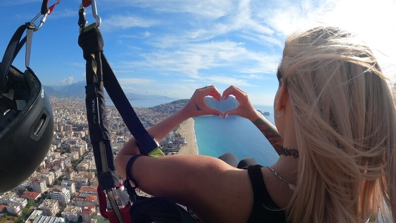 Alanya : Yamaç Paraşütü Deneyimi