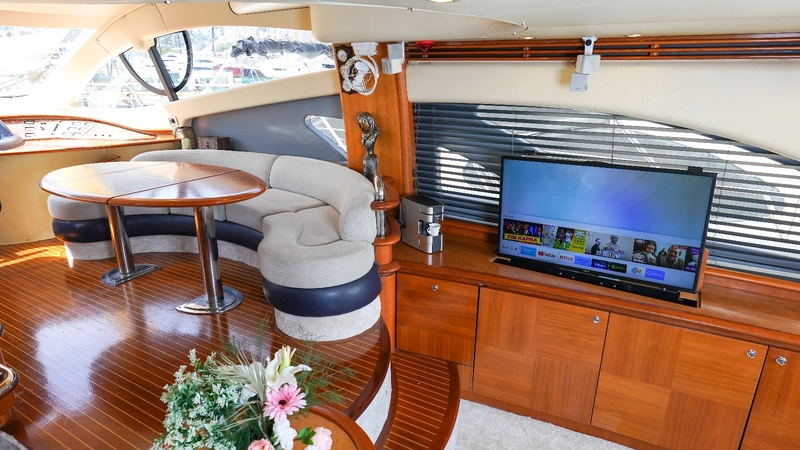 Özel Yat : Azimut 55 | 17 Metre