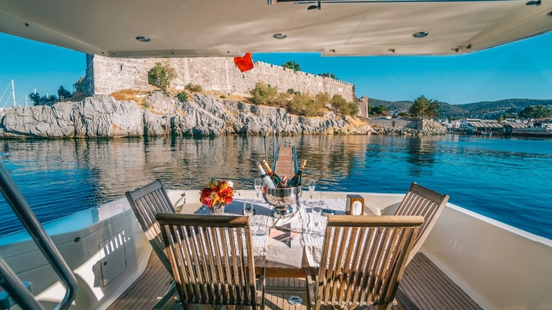 Özel Yat : Feretti | Fun Freeday | Morning Tour