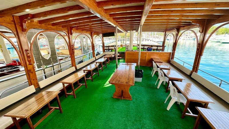 Alanya : Relax Tekne Turu Öğle Yemeği ve Alkolsüz İçecekler Dahil