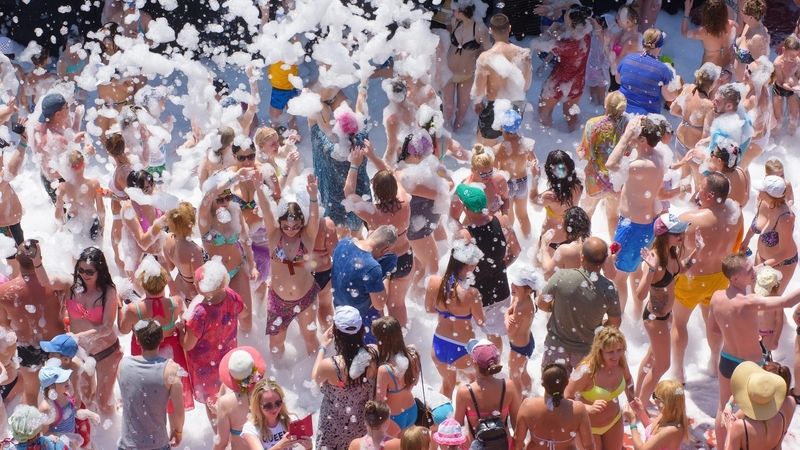 Alanya: Öğlen Yemekli ve Sınırsız Alkolsüz İçecekli Tekne Turu